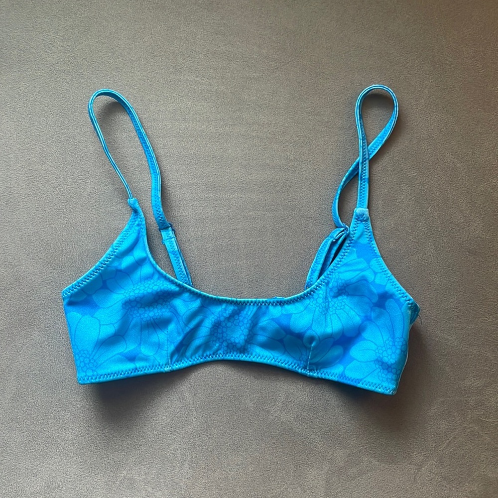 Rina - Ocean Floral Bikini Top